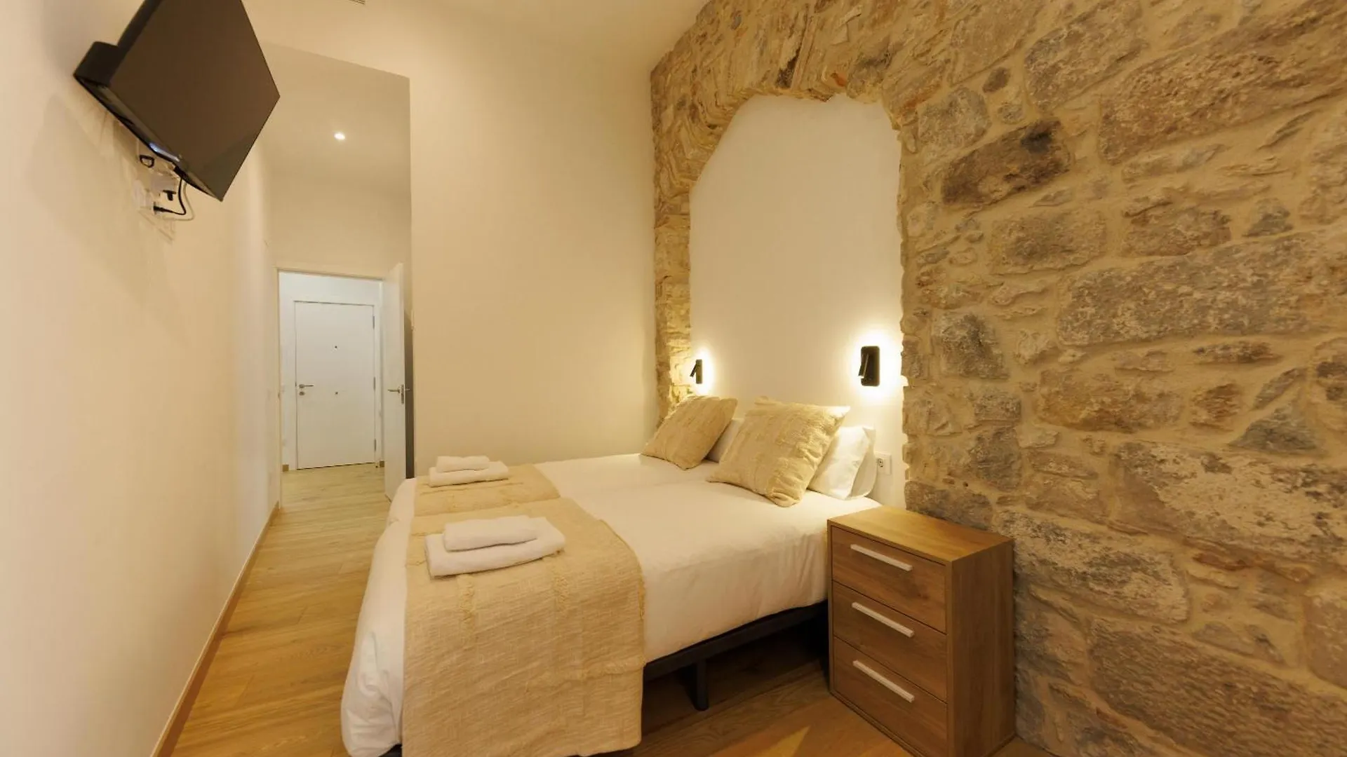 Bravissimo Pont Sant Agusti, Monthly Apartments Girona Spain