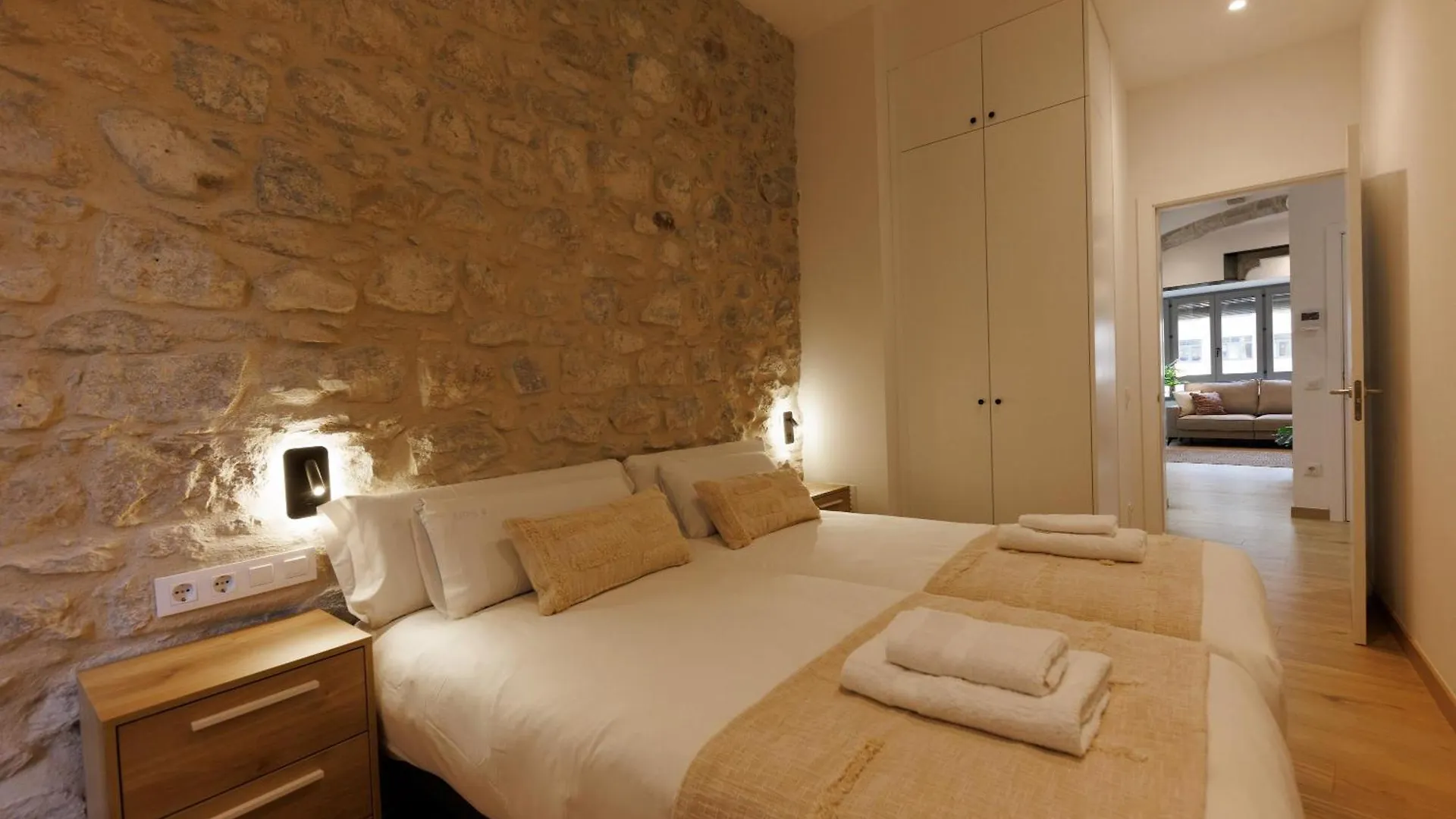 Bravissimo Pont Sant Agusti, Monthly Apartments Girona 0*,  Spain